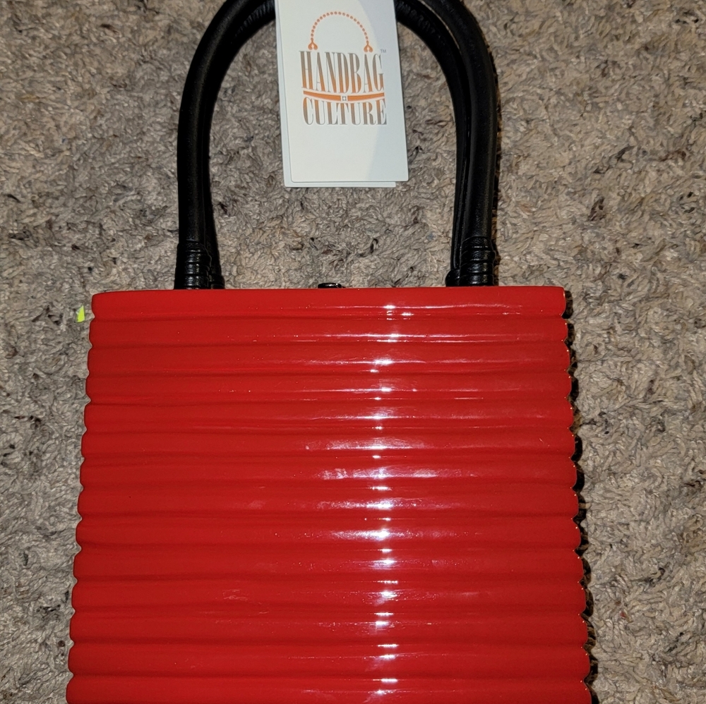 Handbag Culture Red Ribbed Hardshell Box Clutch Top Handle Evening Bag NEW